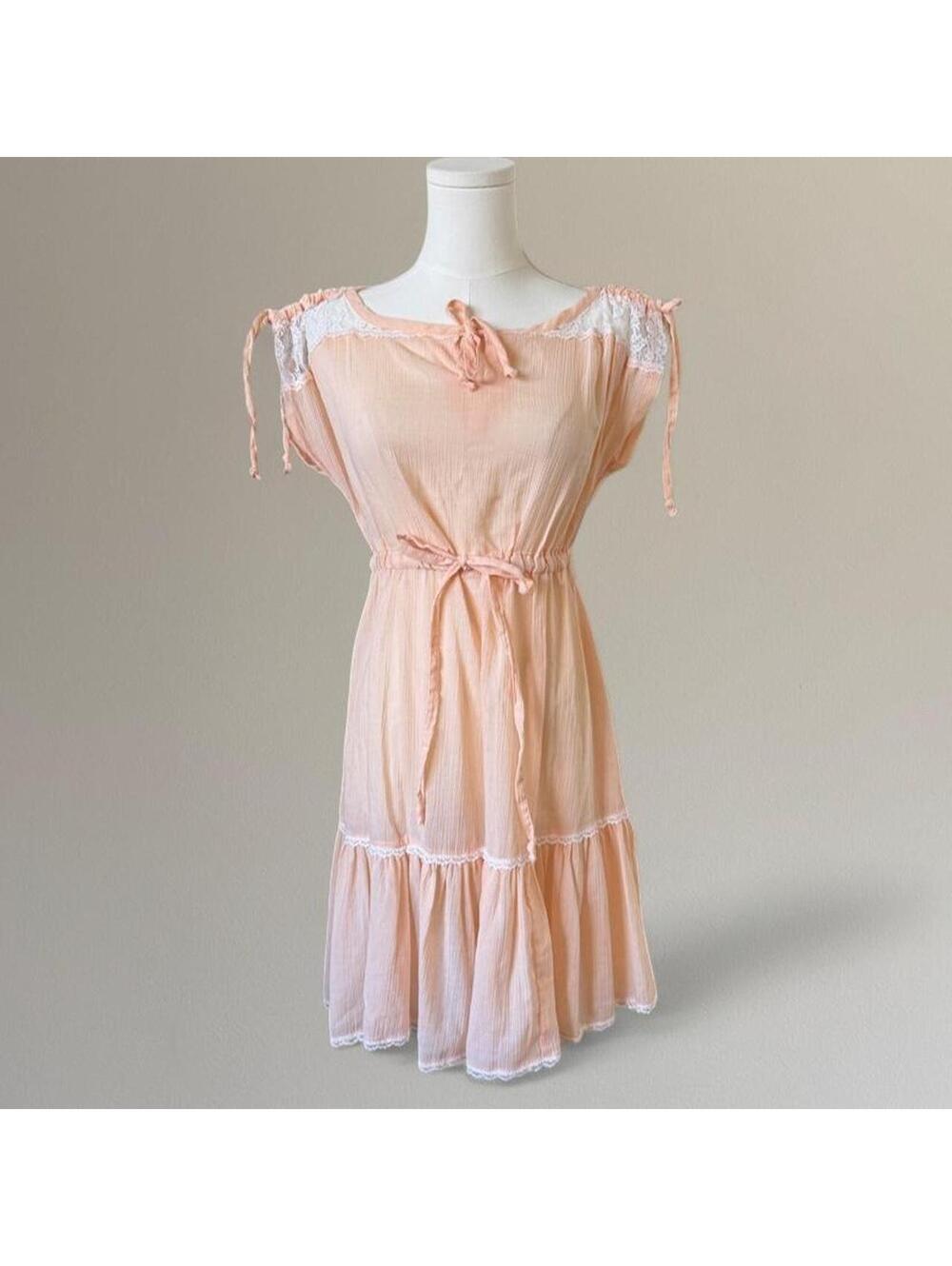 Vintage pink peasant mini dress. Best fits xs/s.